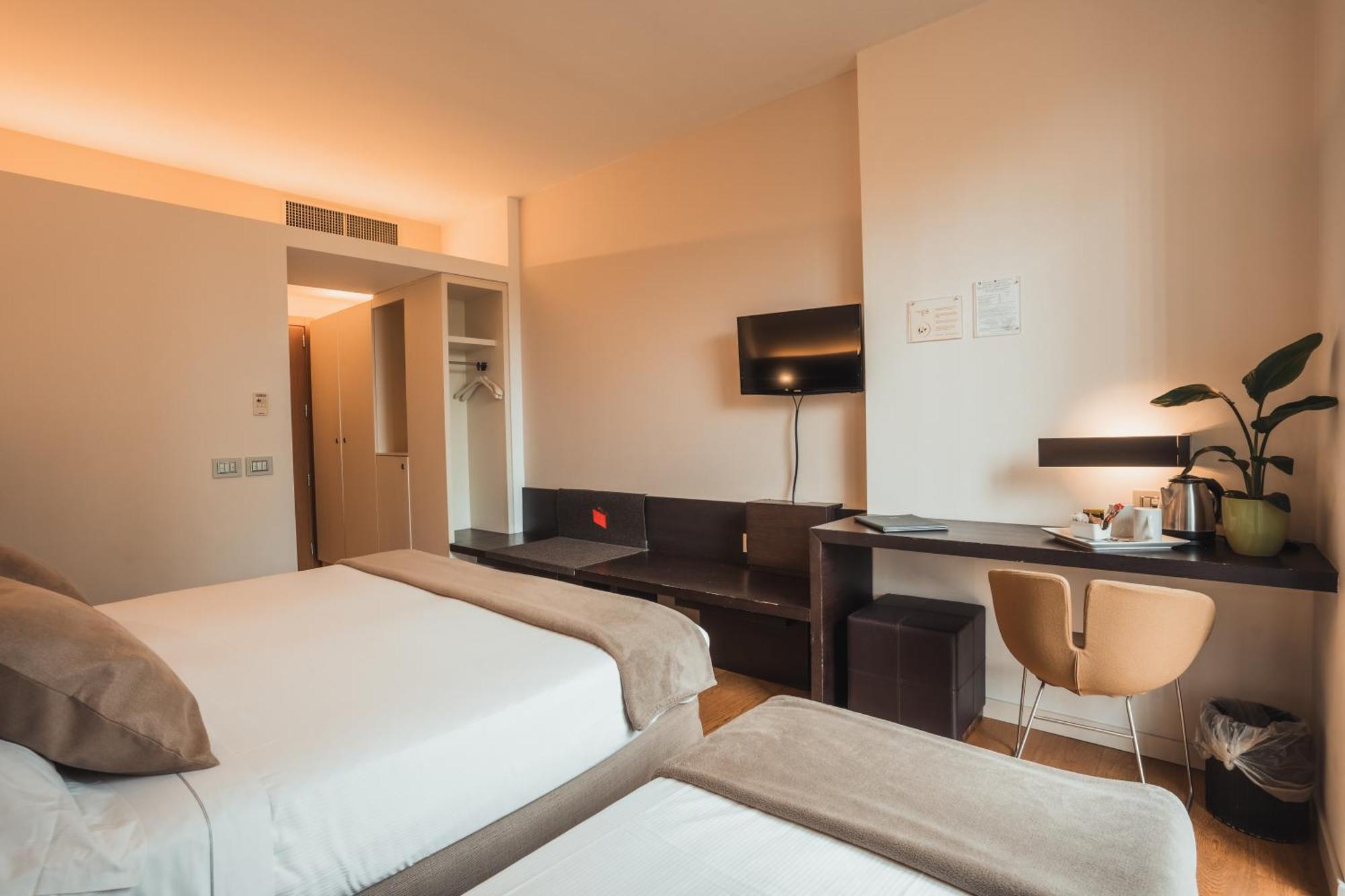 Mod 05 Bike Hotel Сандра Экстерьер фото